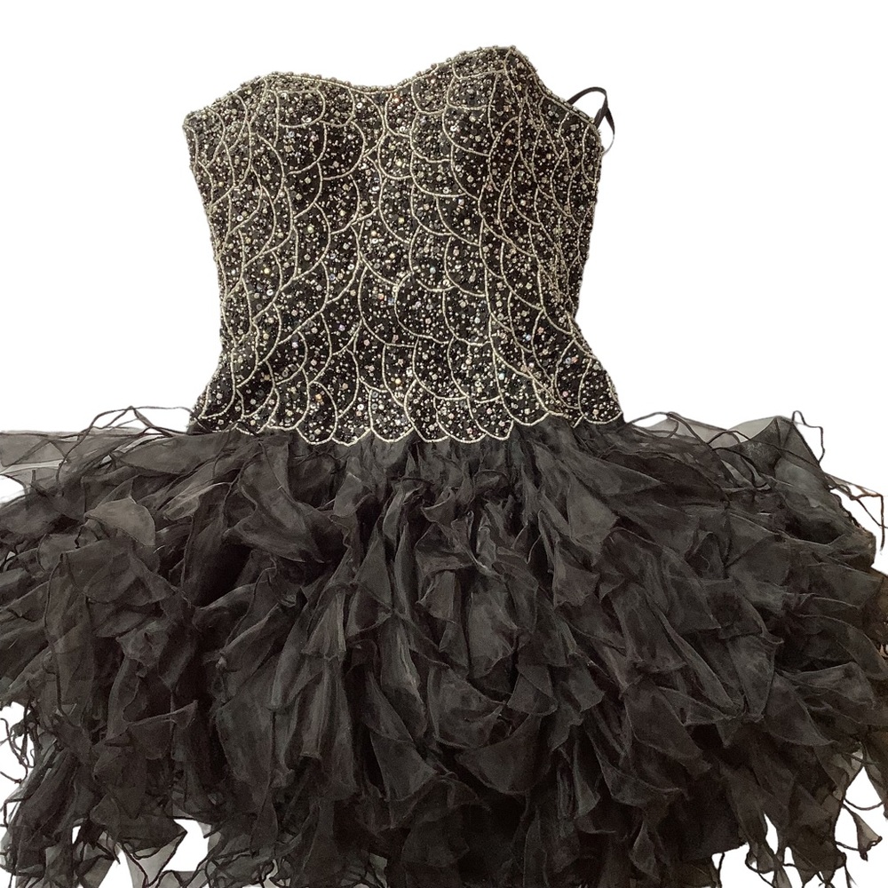 Jovani cocktail/prom/homecoming/event strapless beaded. dress. Size 6